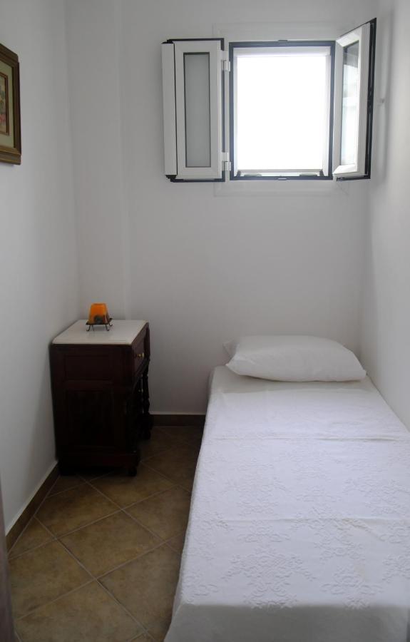 Marathona'S Apartment Aegina エクステリア 写真