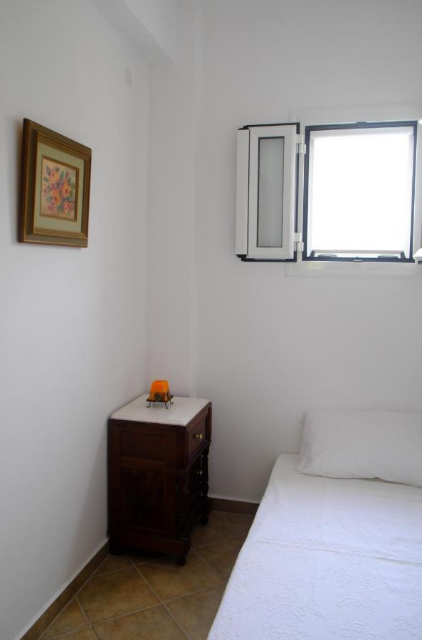 Marathona'S Apartment Aegina エクステリア 写真