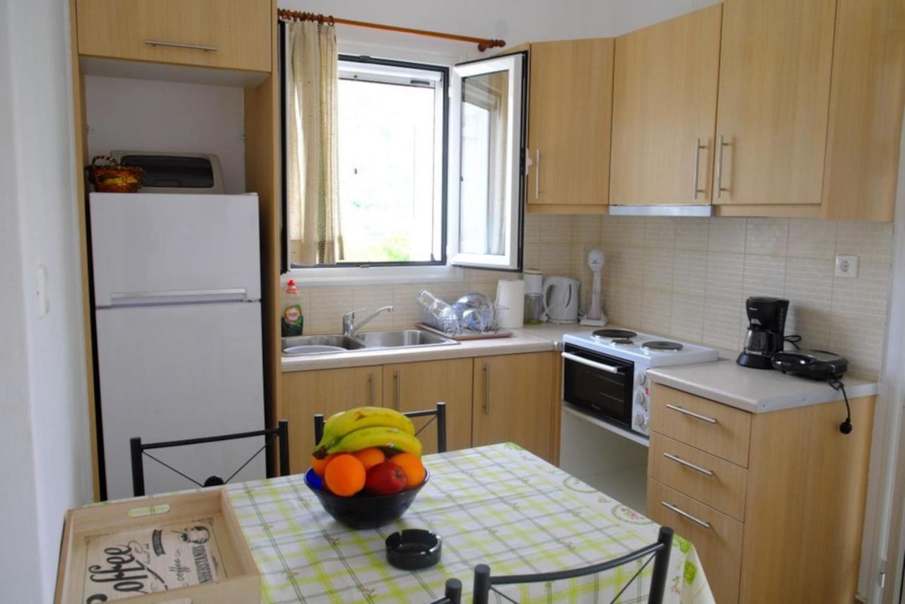Marathona'S Apartment Aegina エクステリア 写真