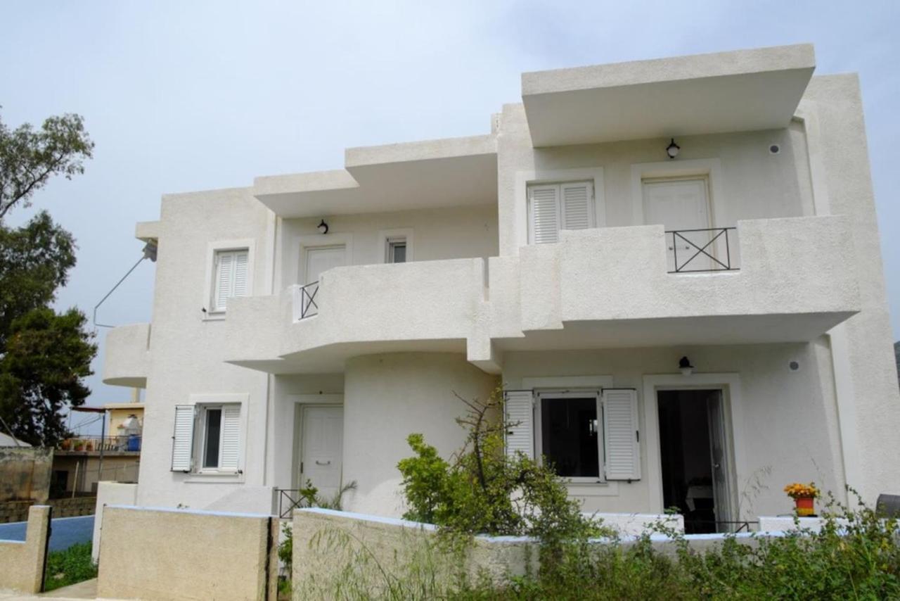 Marathona'S Apartment Aegina エクステリア 写真